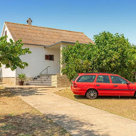 Semesterbostad Obalkpkresimira Iv Ii Betina (Sibenik-Knin)