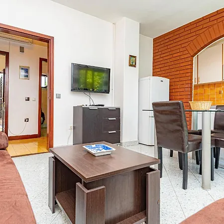 Ferienhaus Obalkpkresimira Iv Ii Betina (Sibenik-Knin)