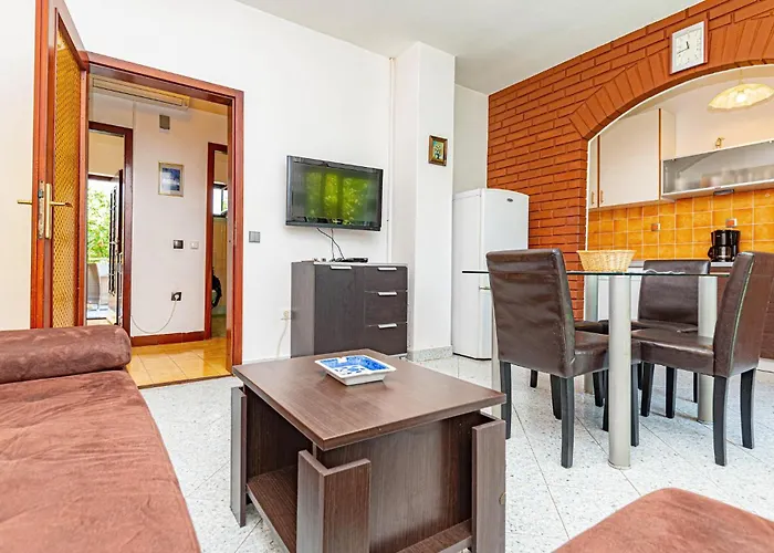 Ferienhaus Obalkpkresimira Iv Ii Betina (Sibenik-Knin)